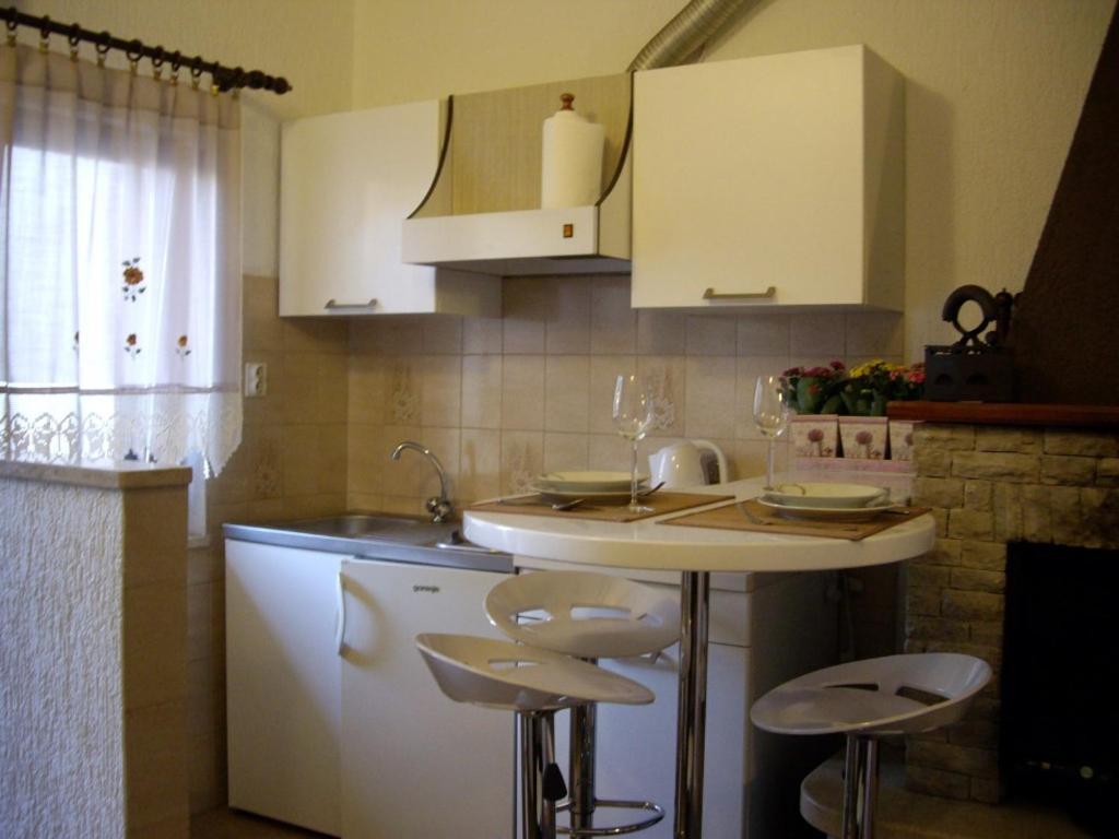 Adria Apartments Pula Exterior photo